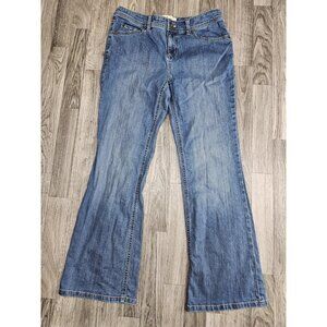 (3/$35) G.H. Bass Jeans Flare Leg Womens 8 Denim Medium Wash Retro Classic